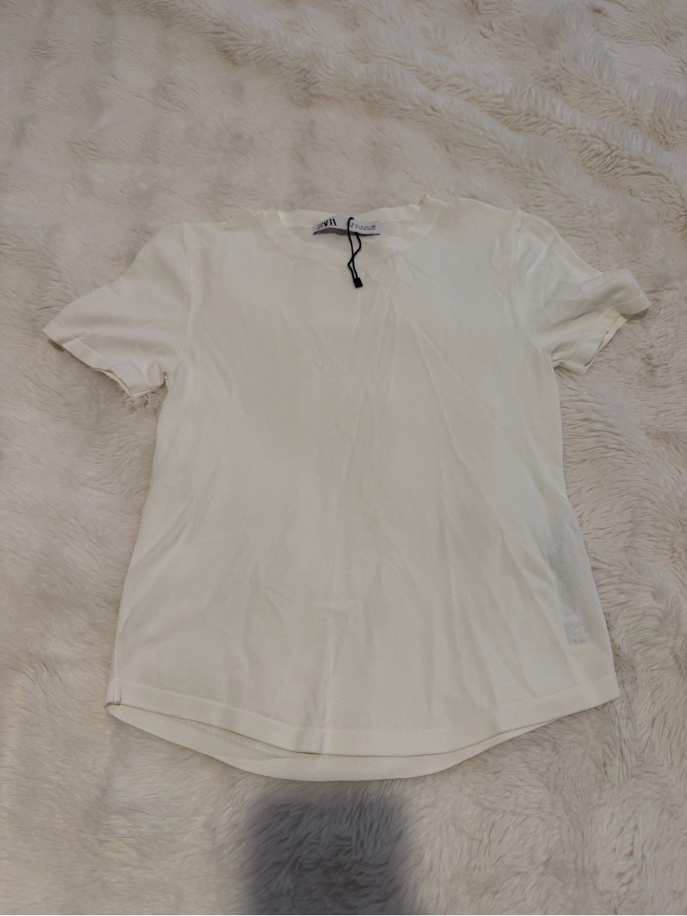 Zara Off-White Crewneck Short Sleeve Tee